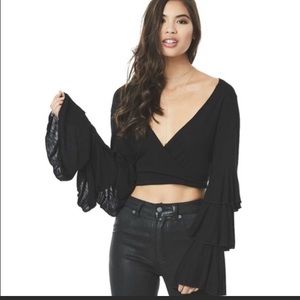 *NWT* LF Emma & Sam Black Tiered Sleeve Top Sz S